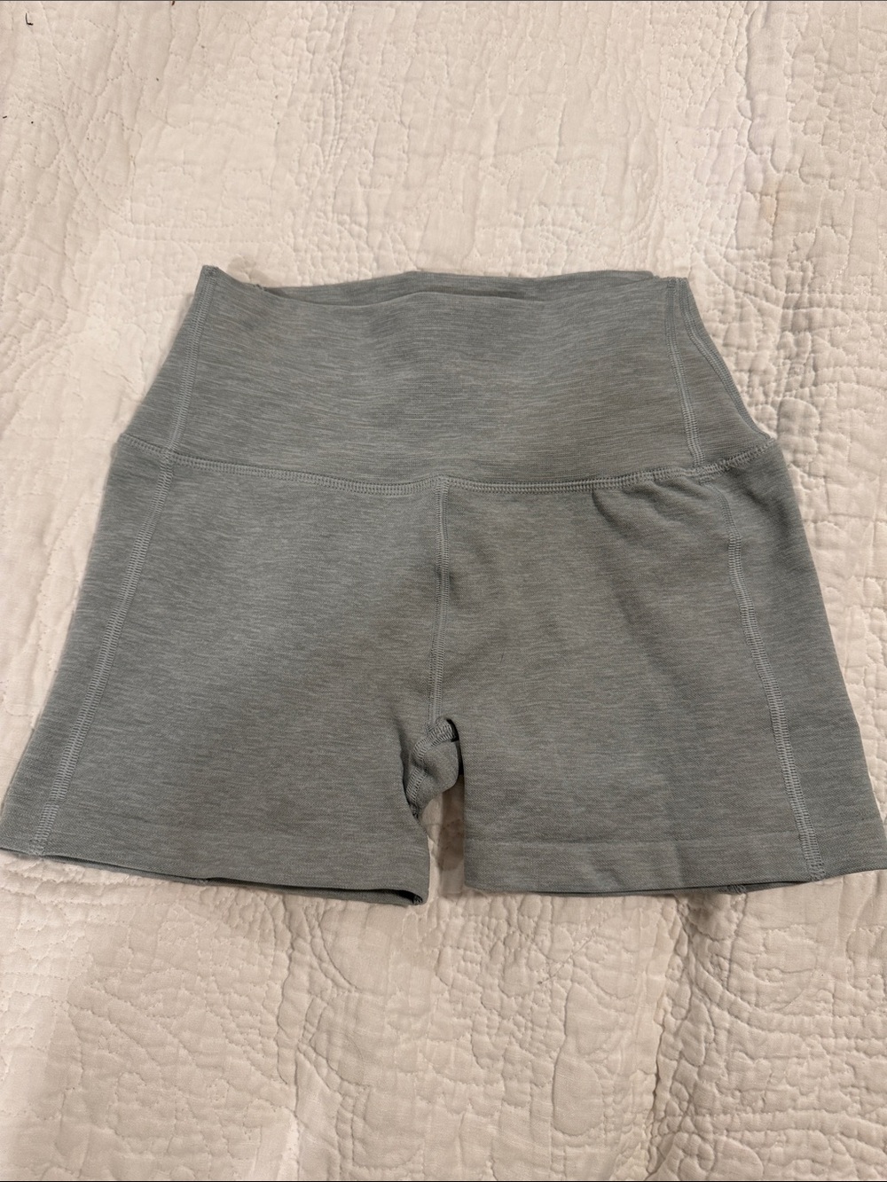 Alphalete revive High-Waist Women's Athletic Shorts - light Gray